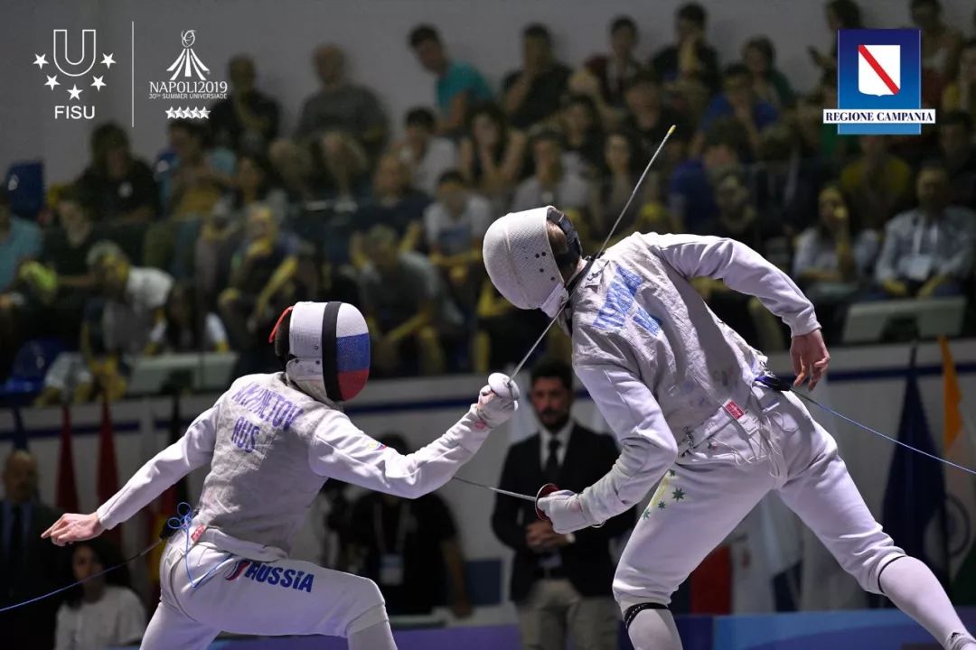 捷克击剑选手稳定发挥,击败对手 捷克击剑选手稳定发挥,击败对手