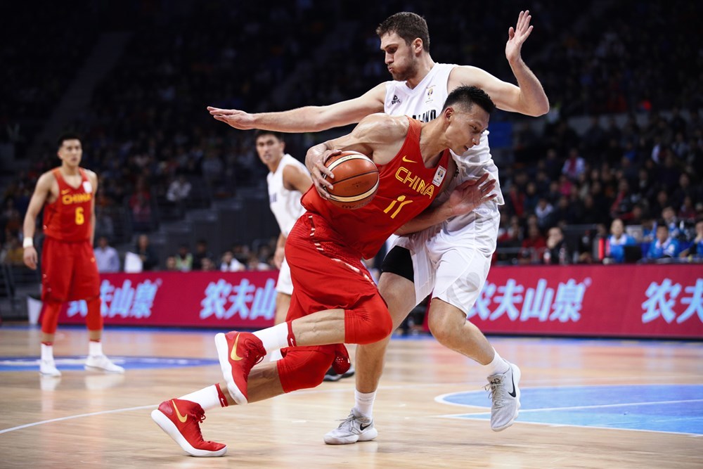 塞内加尔男篮队员赴外国参加交流