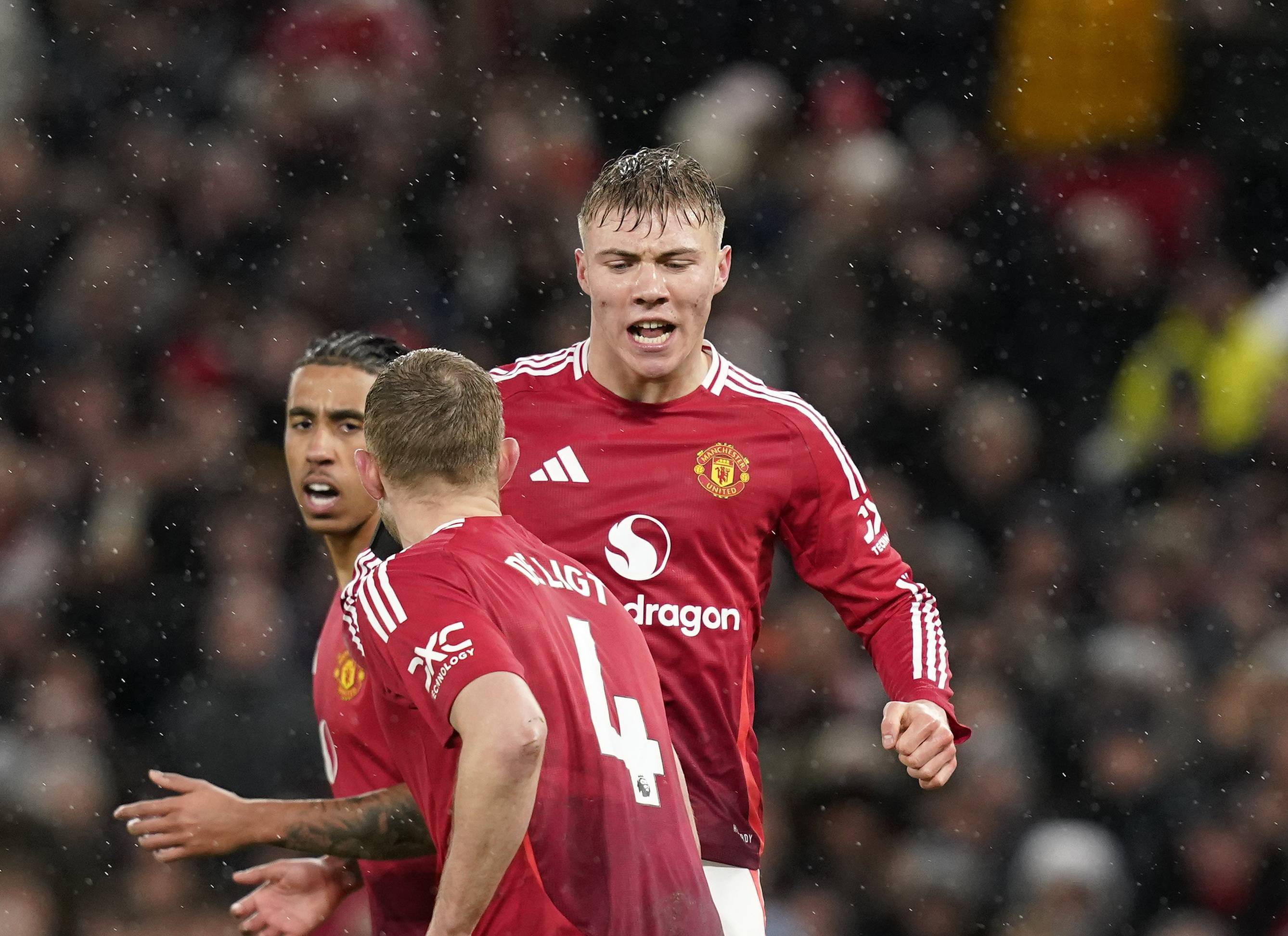 无与伦比的门将扑救,为球队保卫大门 无与伦比的门将扑救,为球队保卫大门