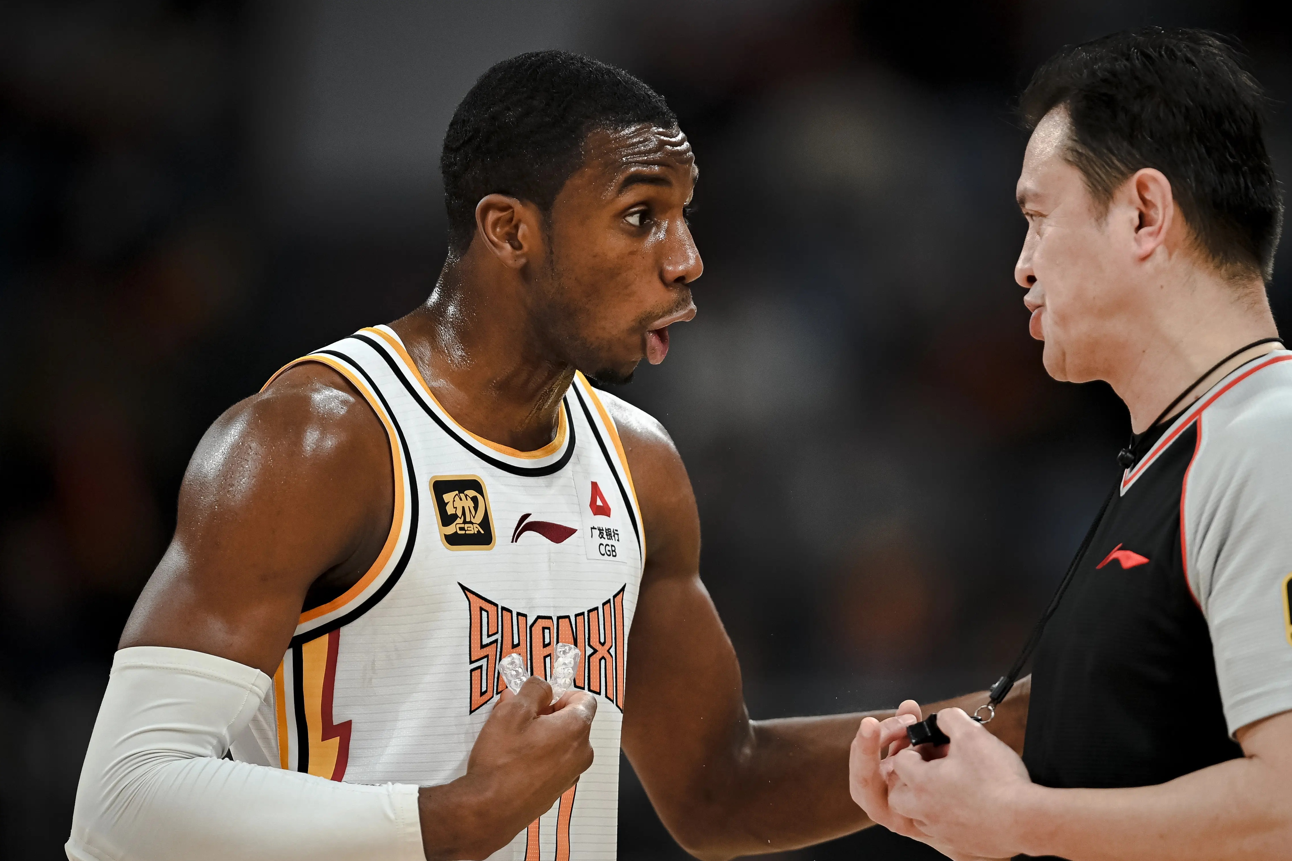 联赛前景蒙上阴影,球队老将变得焦虑不安 联赛前景蒙上阴影,球队老将变得焦虑不安