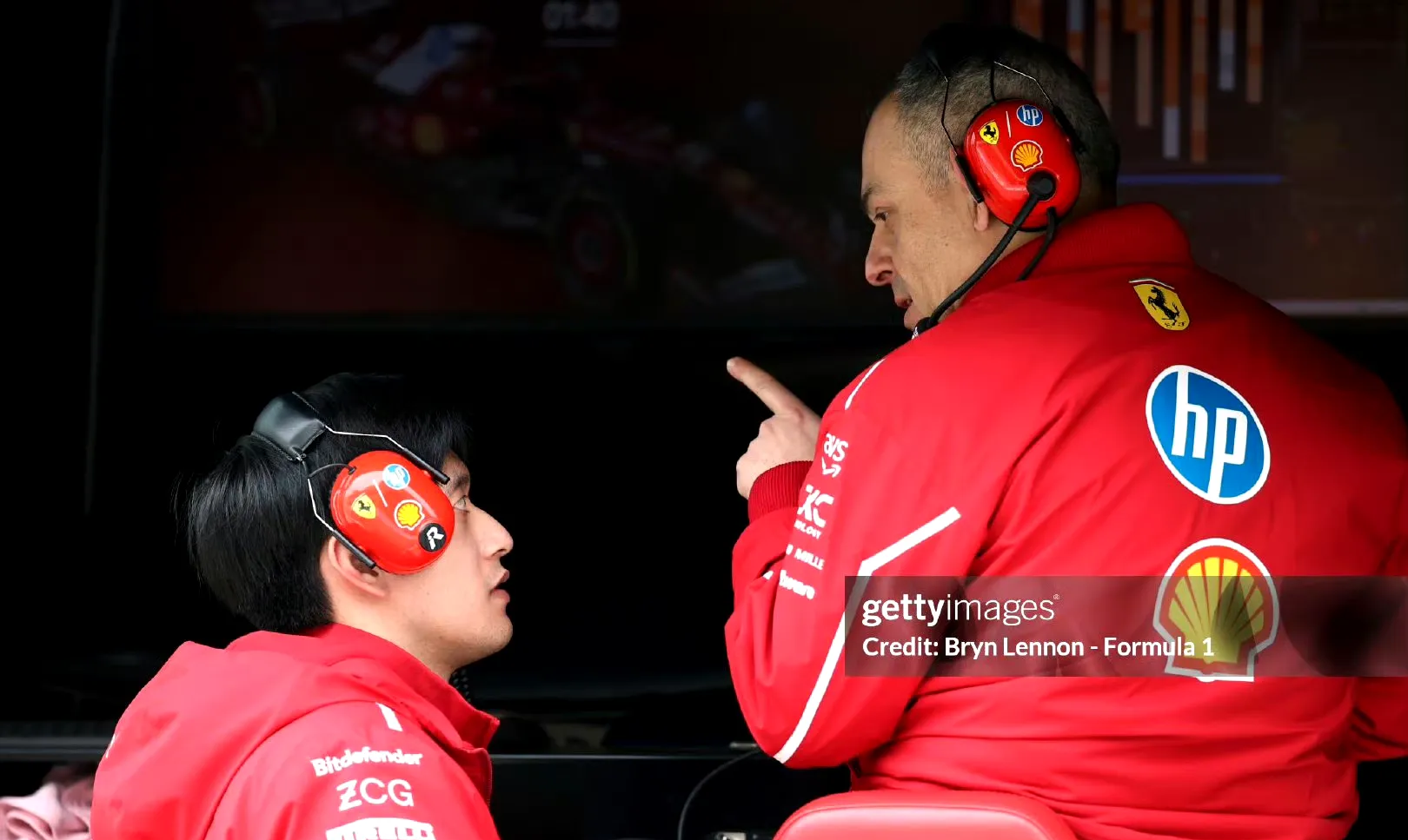 红牛车队横扫红牛二队，周冠宇高光表现