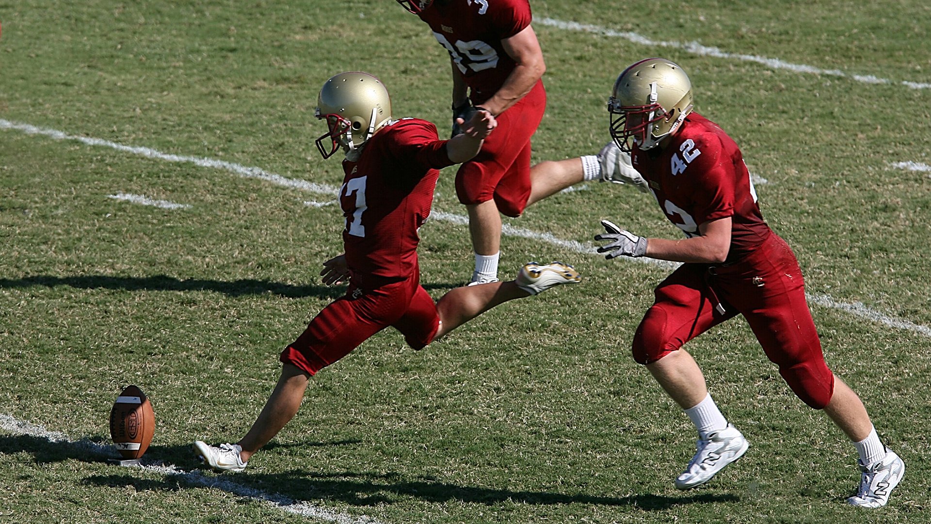 阿劳霍连线德黑兰，一场虚构对决中的绝对真实